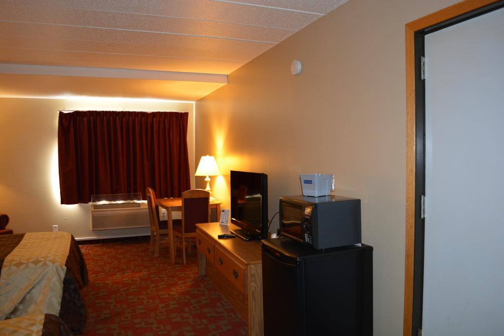 Travelodge By Wyndham Grand Forks Extérieur photo