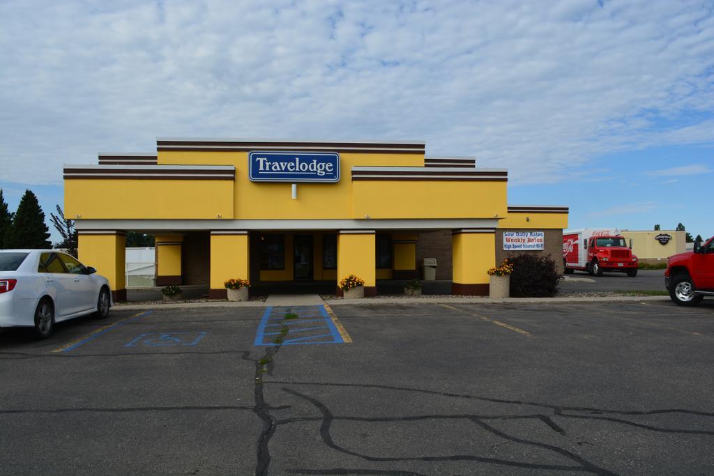 Travelodge By Wyndham Grand Forks Extérieur photo