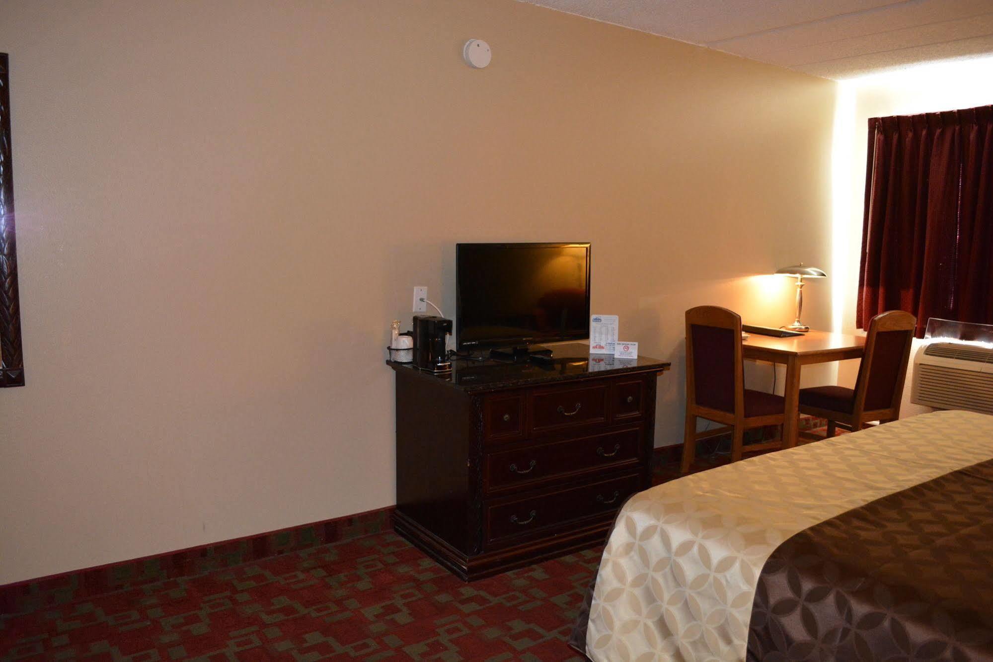 Travelodge By Wyndham Grand Forks Extérieur photo