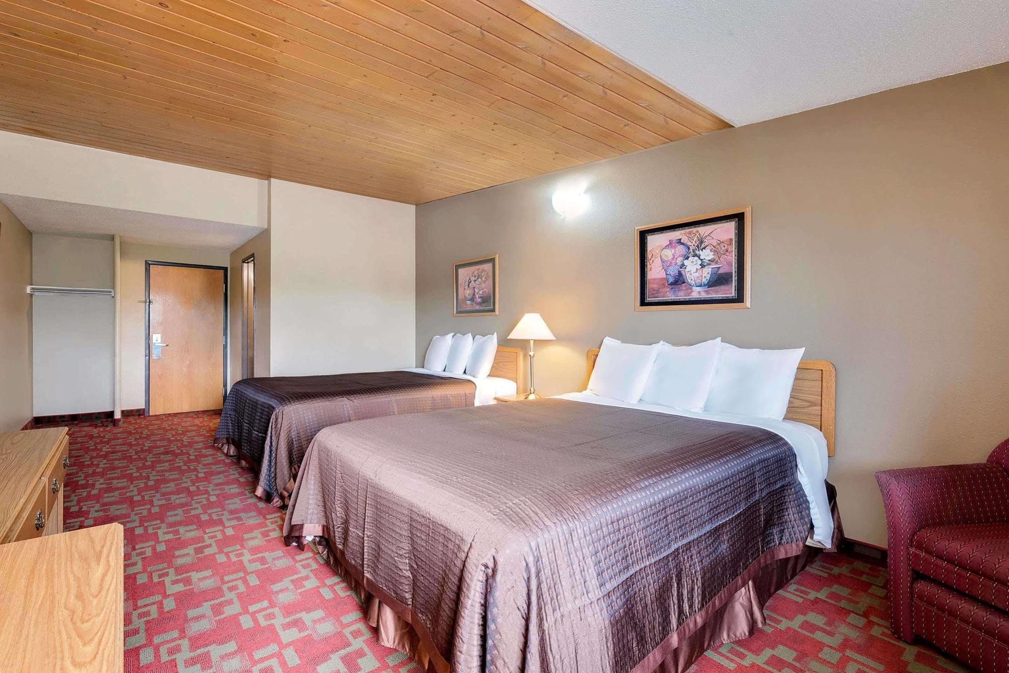 Travelodge By Wyndham Grand Forks Extérieur photo