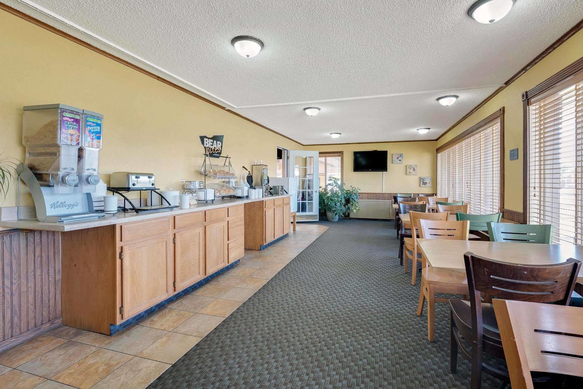 Travelodge By Wyndham Grand Forks Extérieur photo